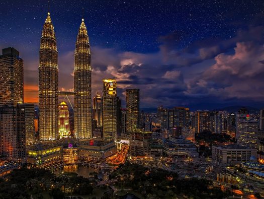 Kuala_Lumpur_Skyline_at_dusk_1