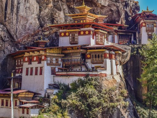 TIGERS NEST BHUTAN MONASTERY BUDHA